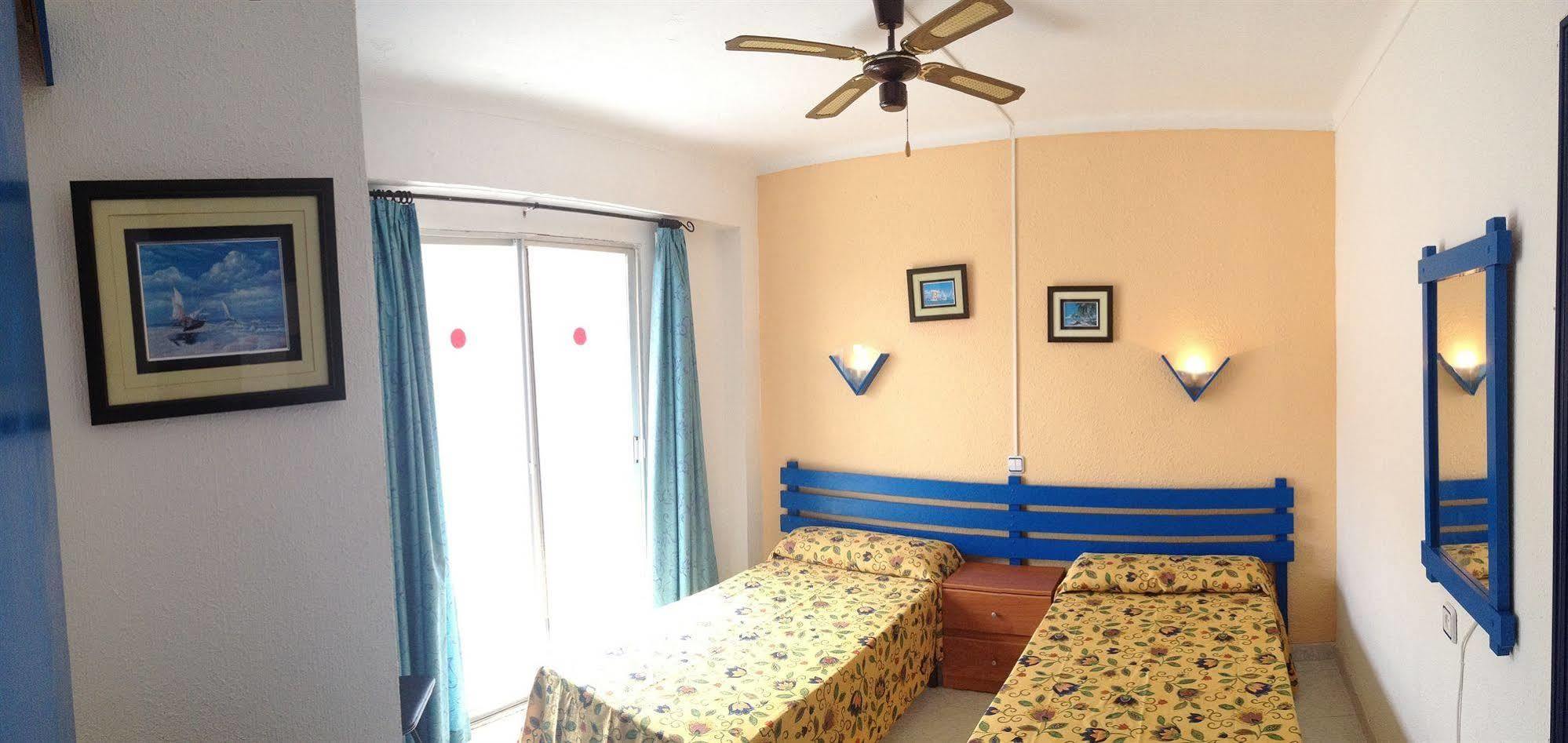 Hostal Blanca Кан Пикафорт Экстерьер фото